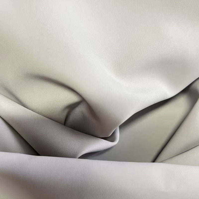 Ultraweicher Vollpolyester-Federstoff mit Seidengefühl