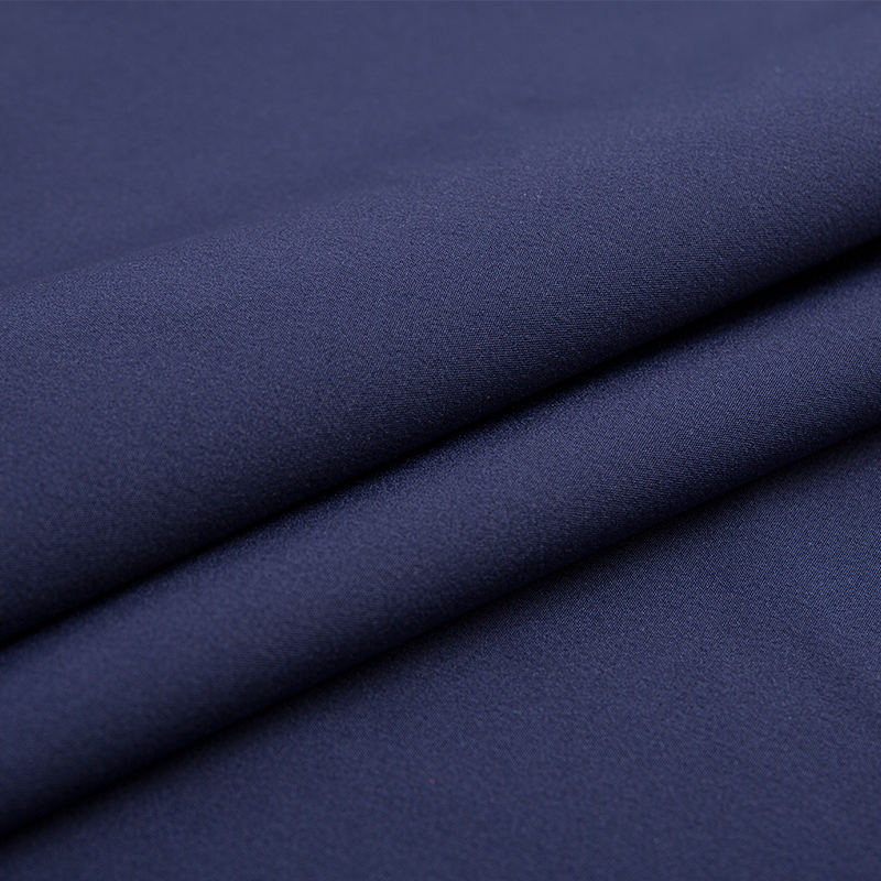 190 g/m² Vier-Wege-Stretch-Nylon mit atmungsaktiver, weißer PTFE-Membran und Mesh – Drei-in-Eins
