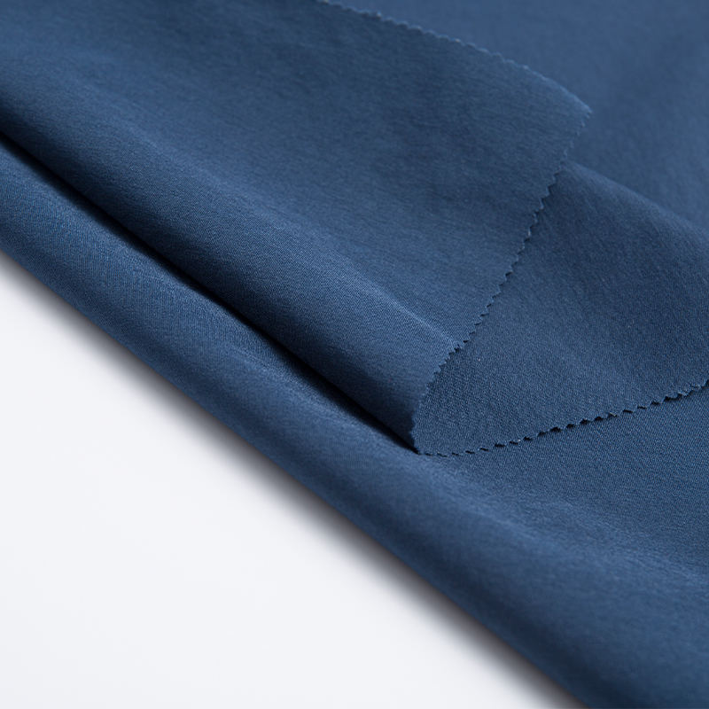 125 g/m² Nylon-4-Wege-Stretch-Schuss-Twist-C0DWR-Gewebe